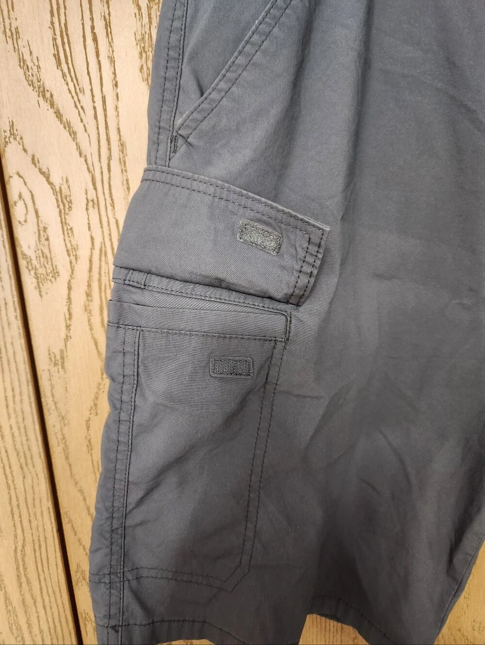 Wrangler Men's Gray Cargo Shorts - Classic Utility Style. New W/O Tags